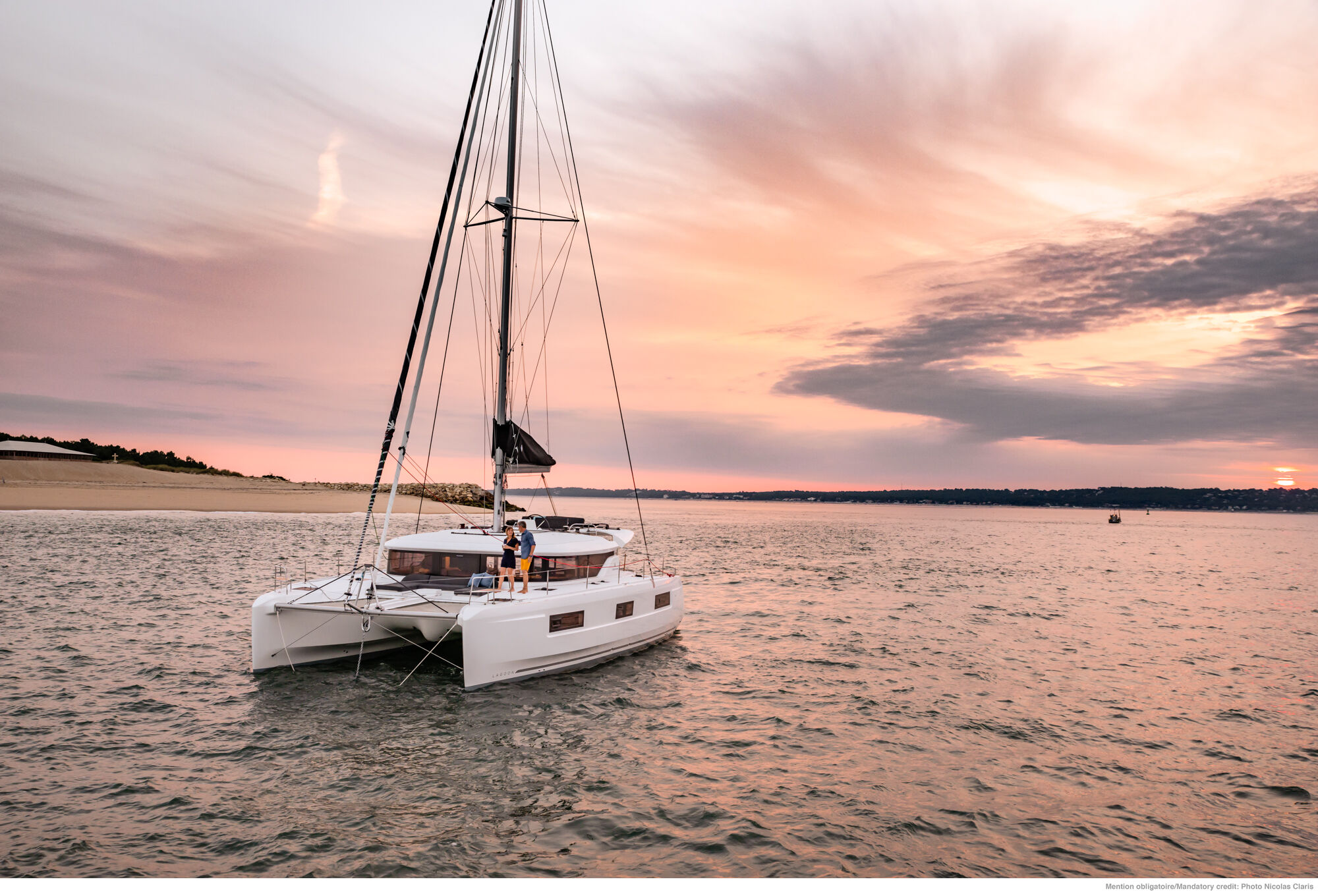 Catamaran Prestige Yacht M48