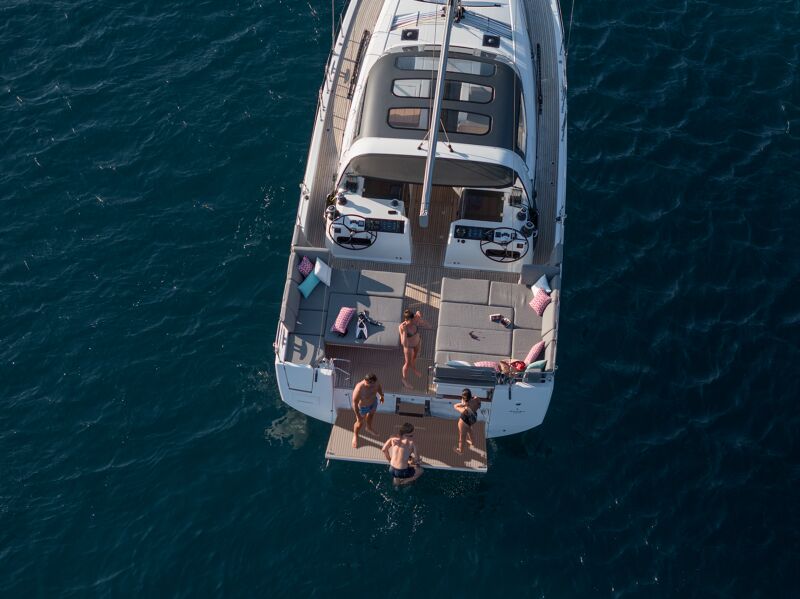 OFFREZ-VOUS LA VIE DE YACHT EN MÉDITERRANÉE