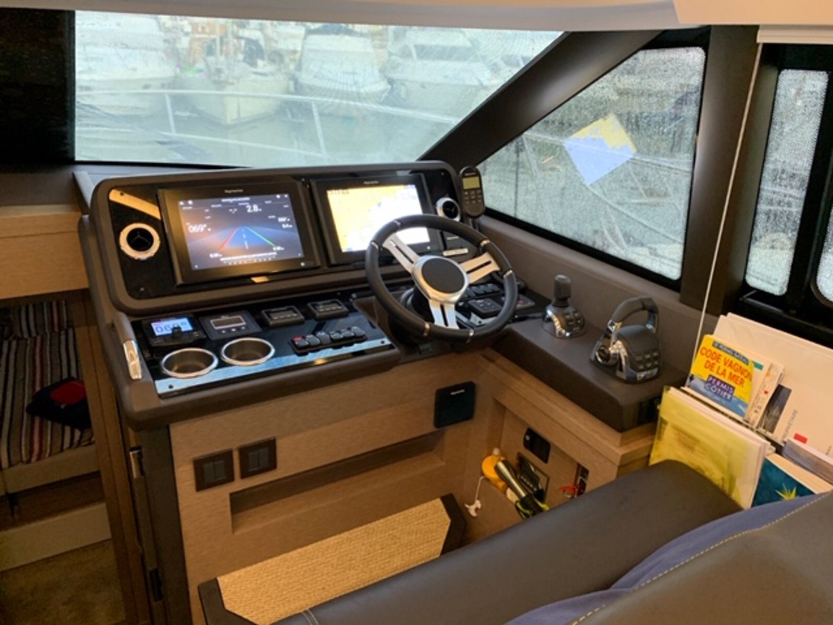 PRESTIGE 460 FLY