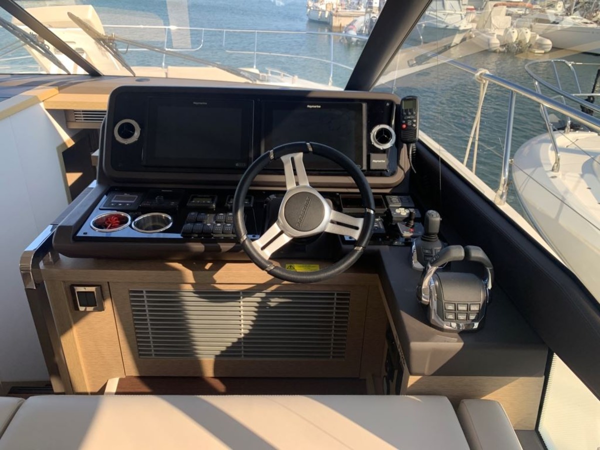 PRESTIGE 520 FLY