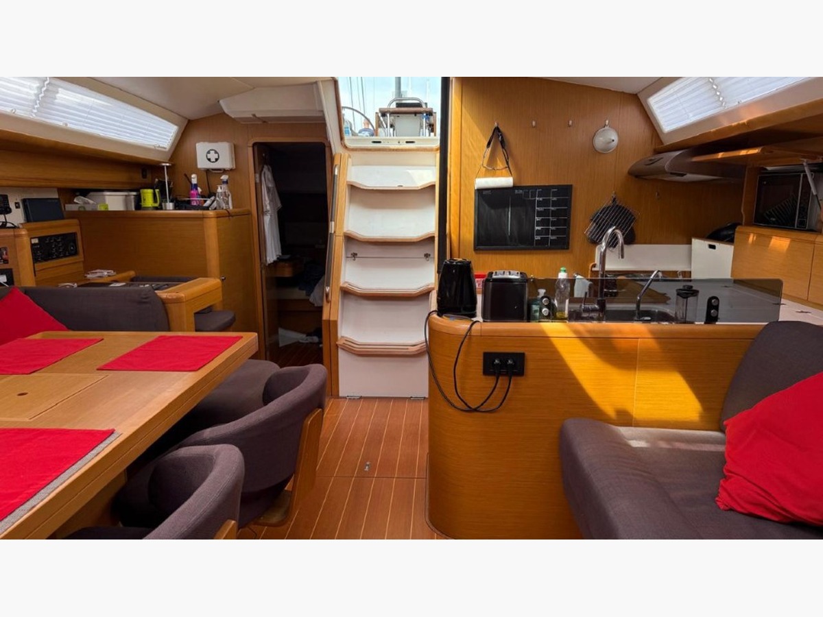 JEANNEAU 53