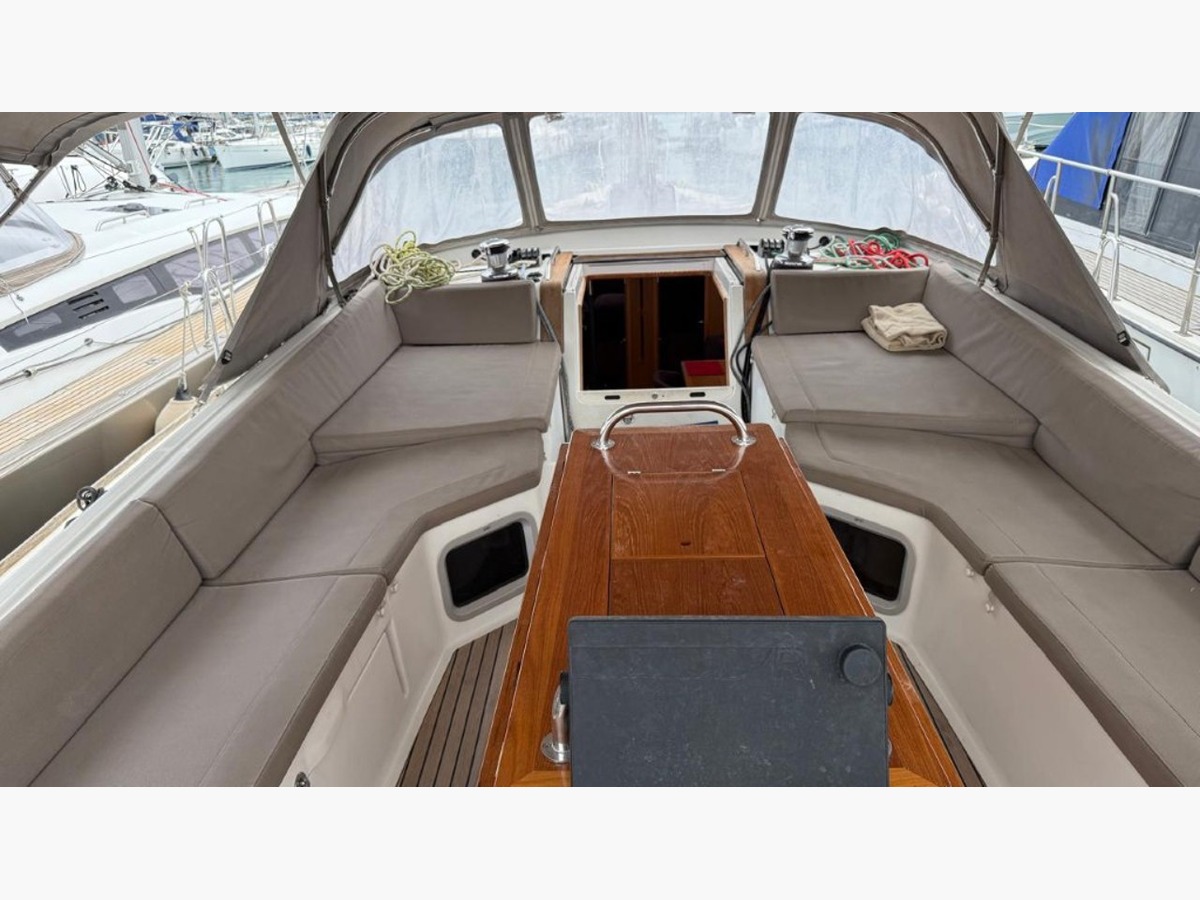 JEANNEAU 53