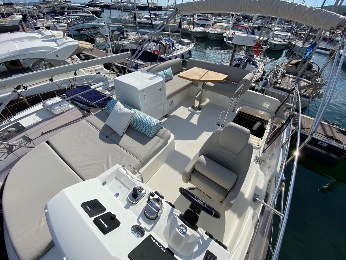 PRESTIGE 420 FLY