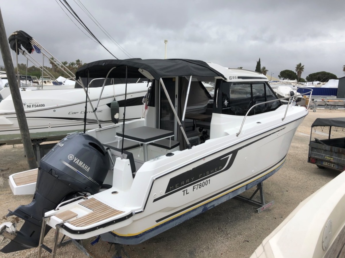 MERRY FISHER 695