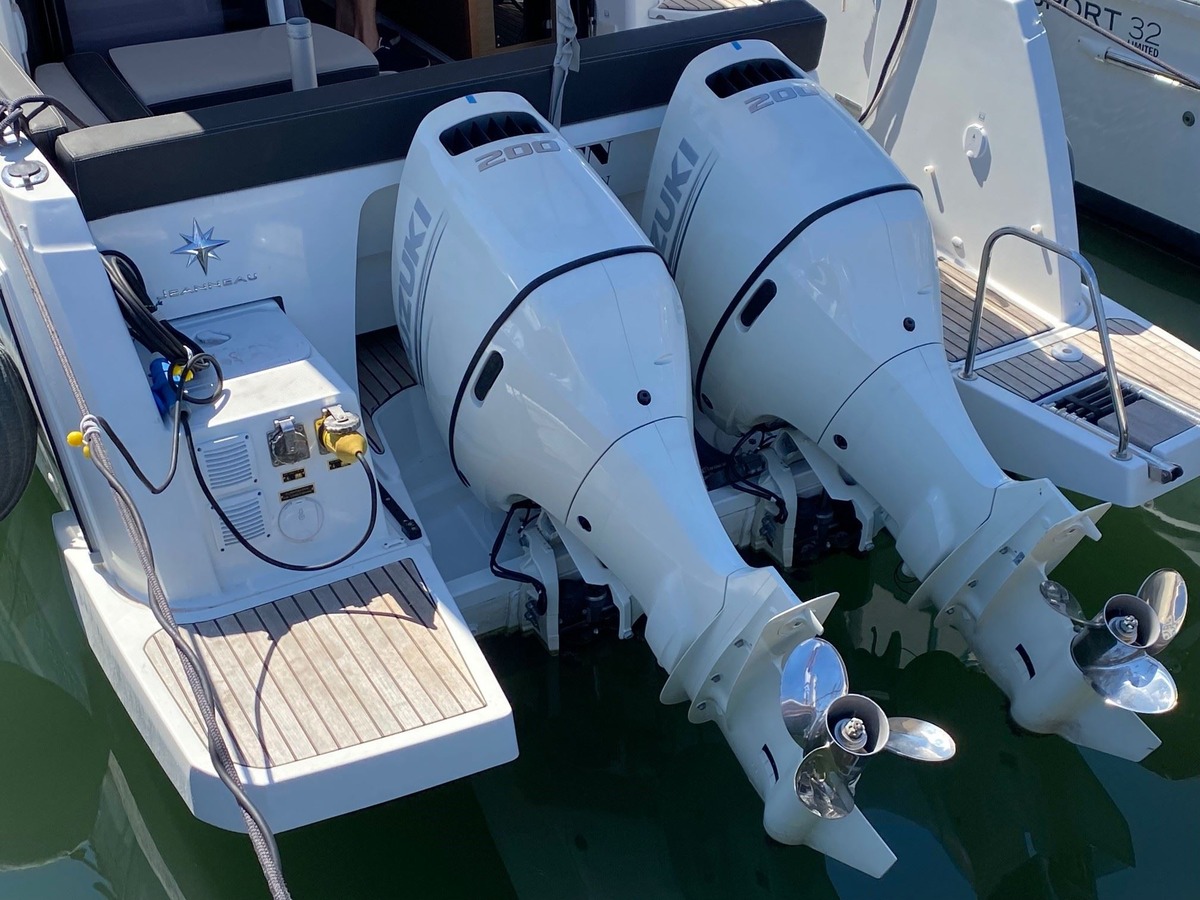 MERRY FISHER 895