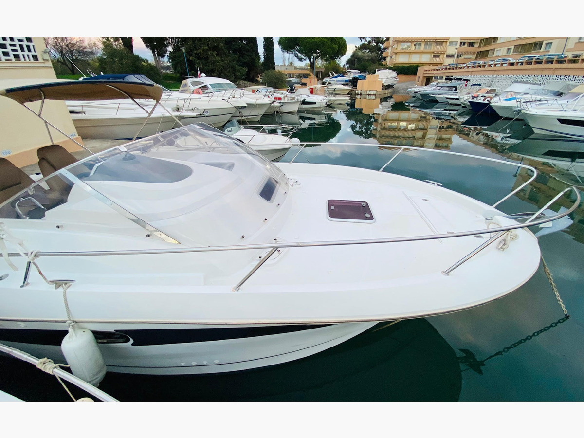 CAP CAMARAT 8.5 WA