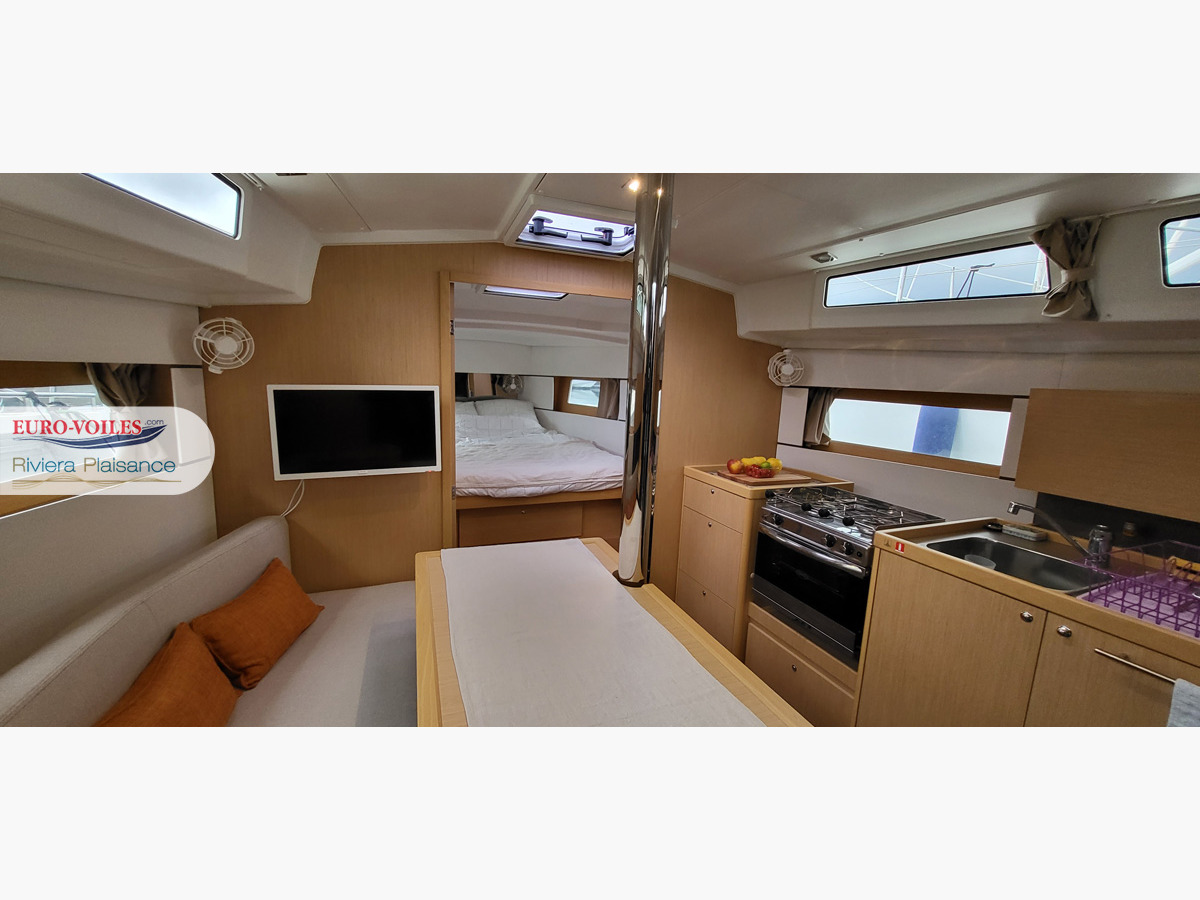 OCEANIS 38.1