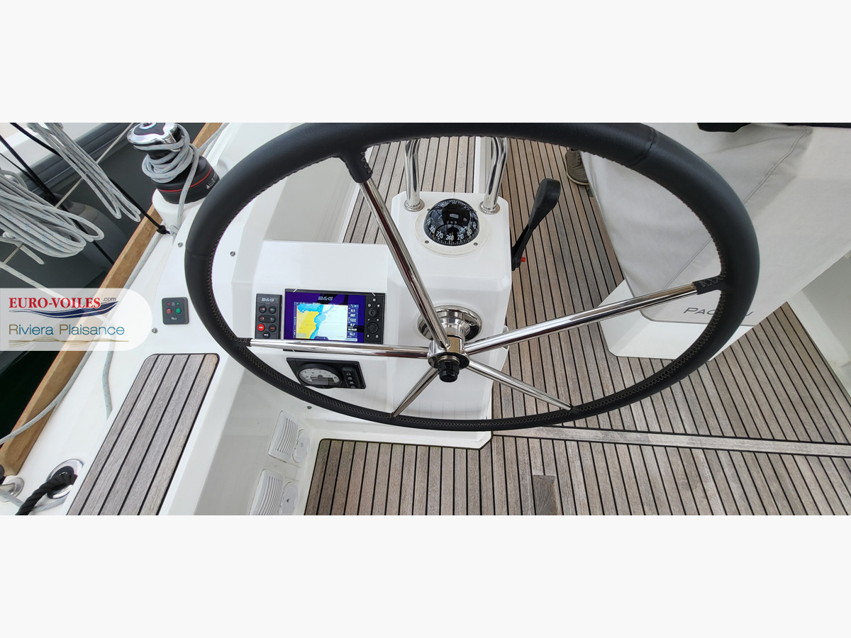 OCEANIS 38.1