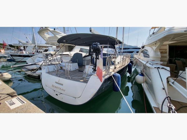 OCEANIS 60