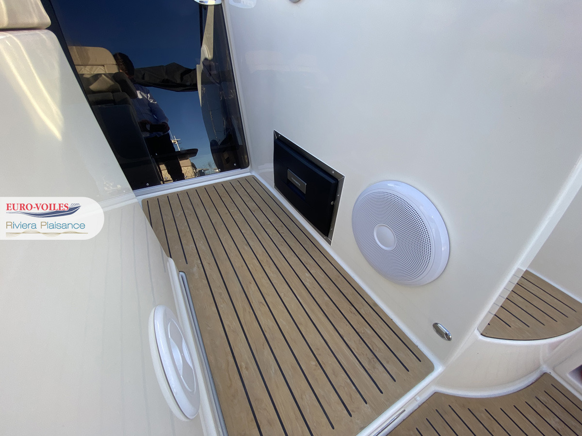 ACTIV 875 SUNDECK