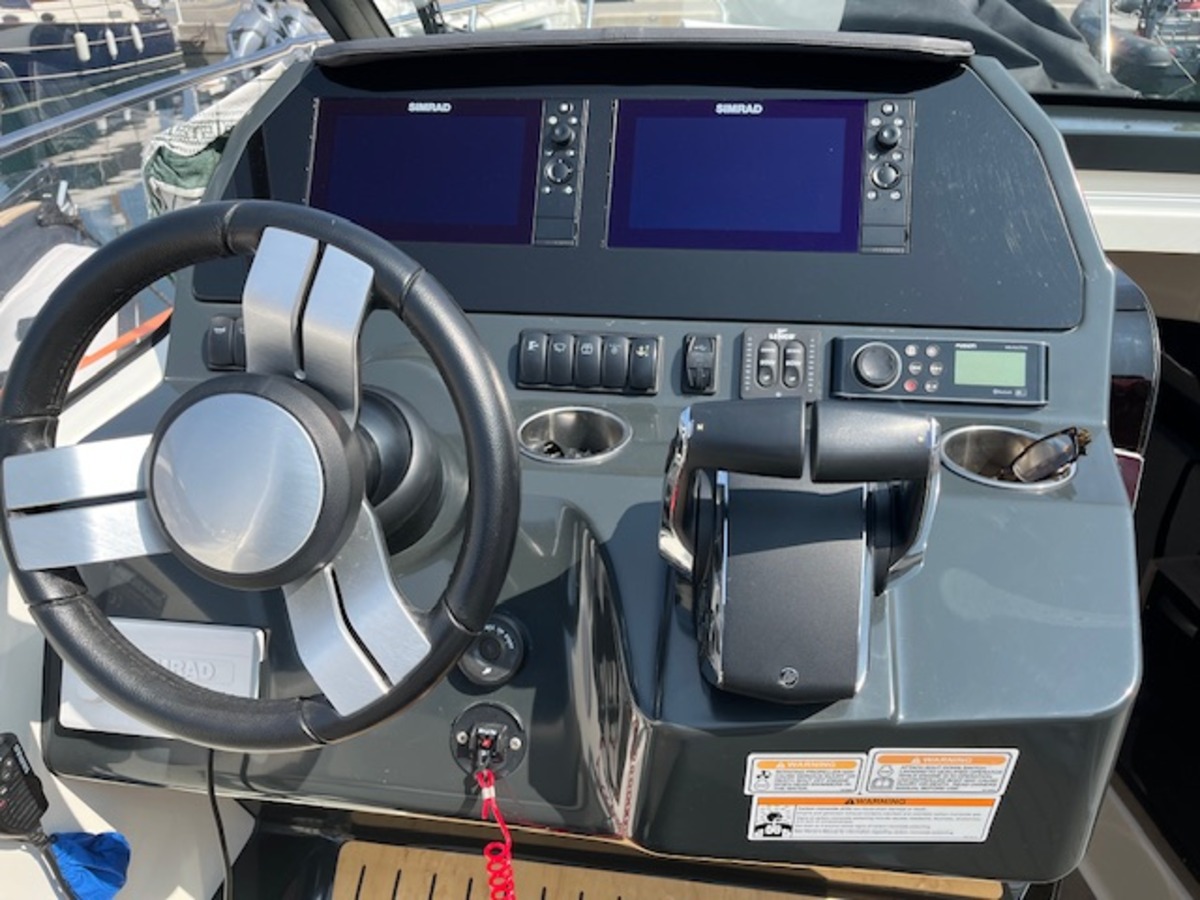 ACTIV 875 SUNDECK