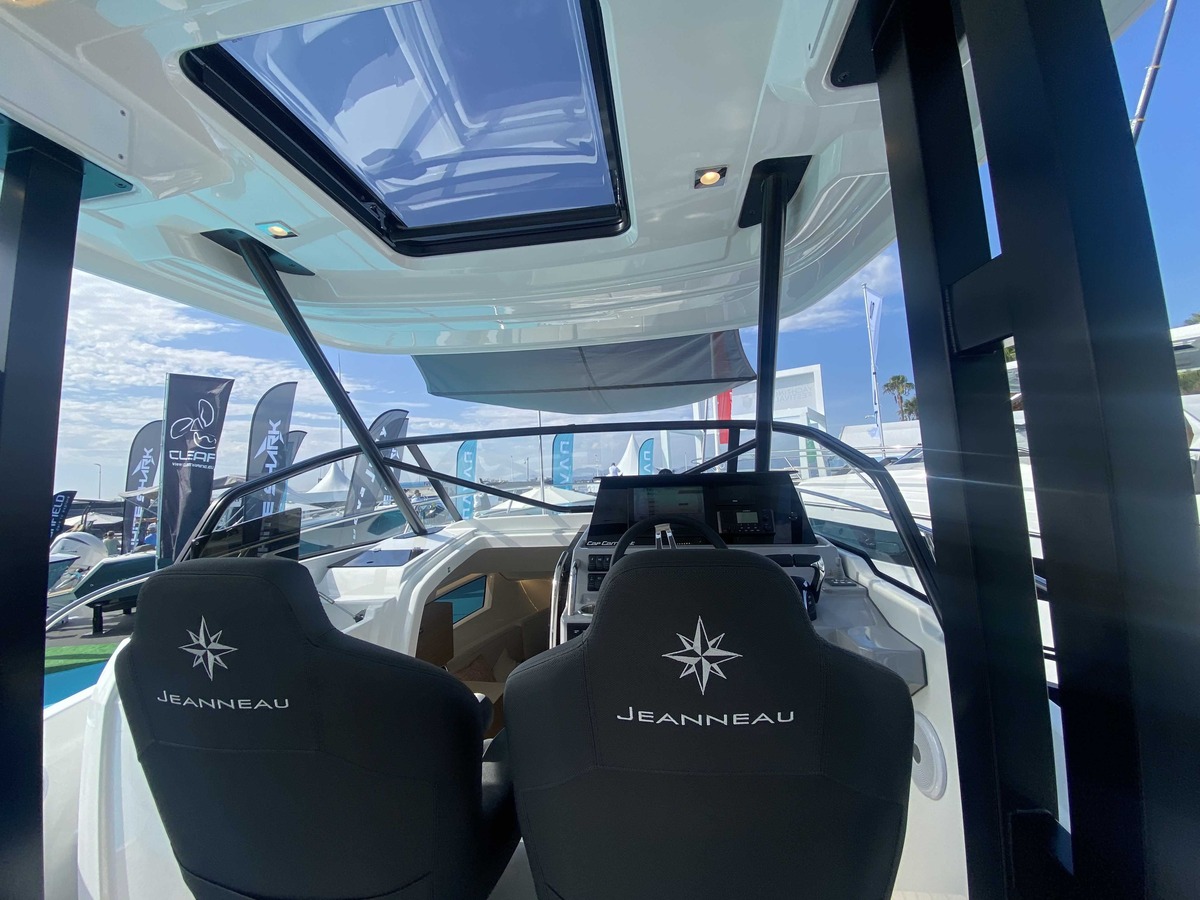 CAP CAMARAT 9.0 WA S�rie 2