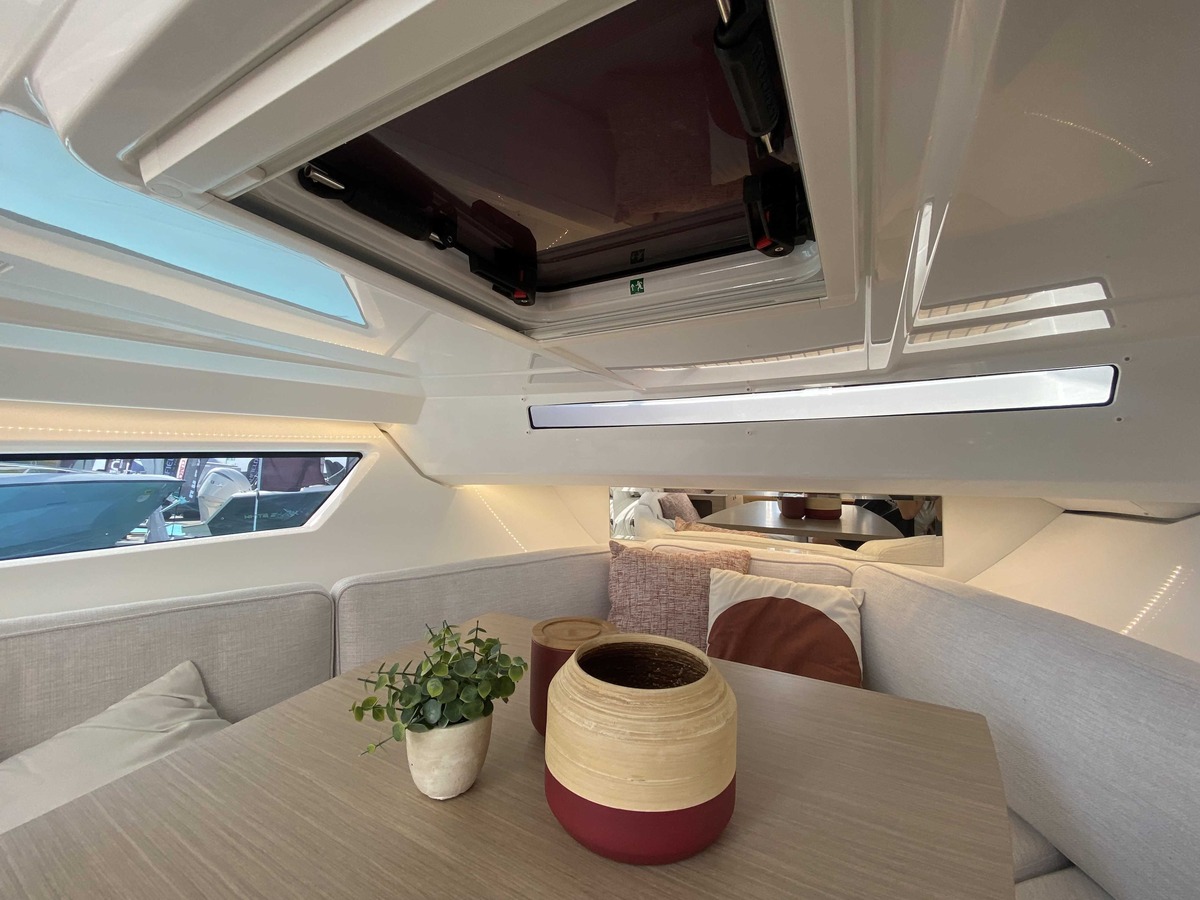 CAP CAMARAT 9.0 WA S�rie 2