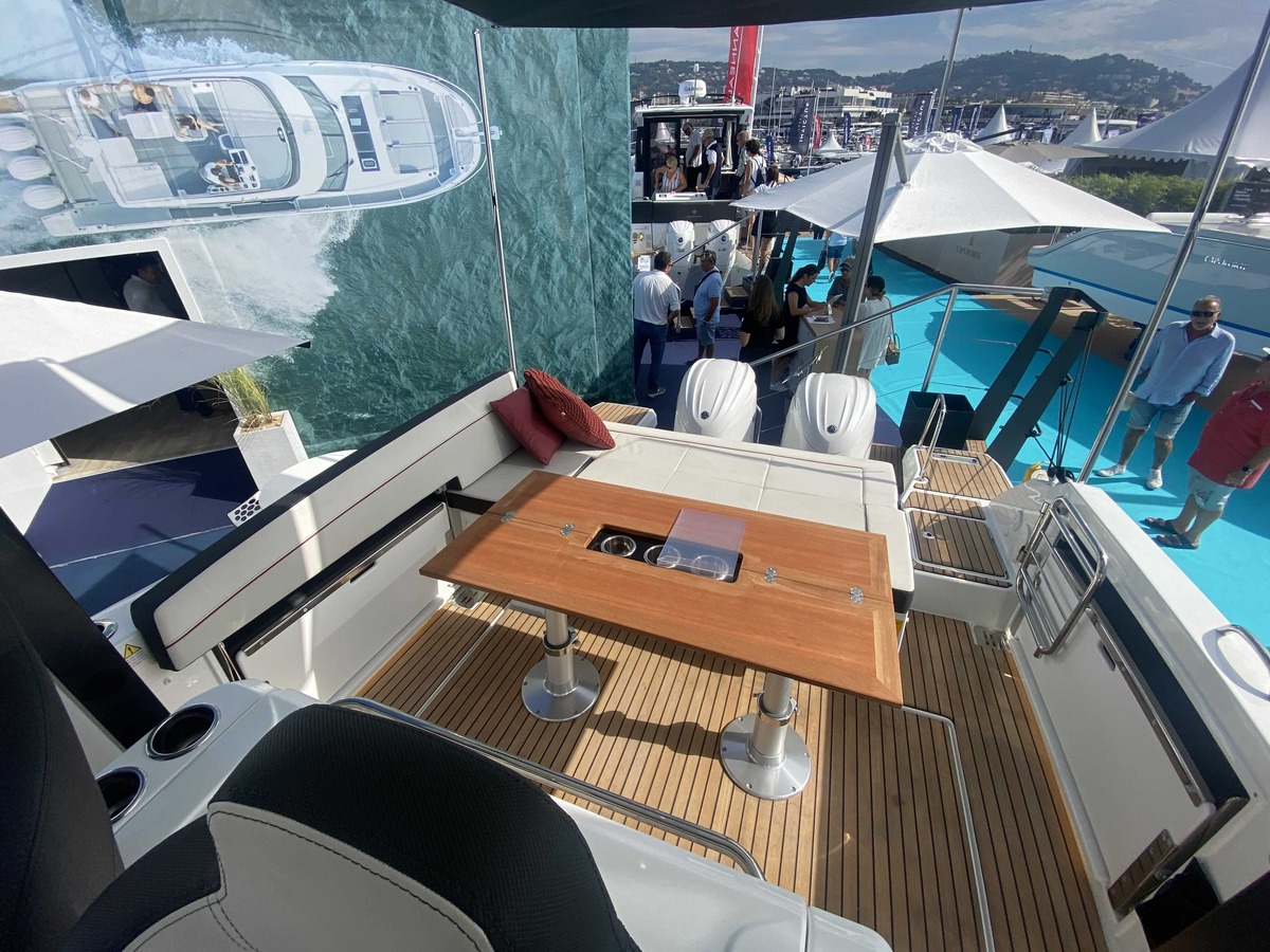 CAP CAMARAT 9.0 WA S�rie 2