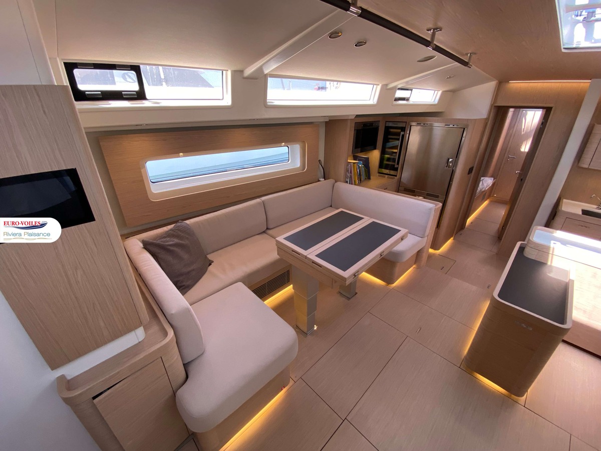 OCEANIS 60