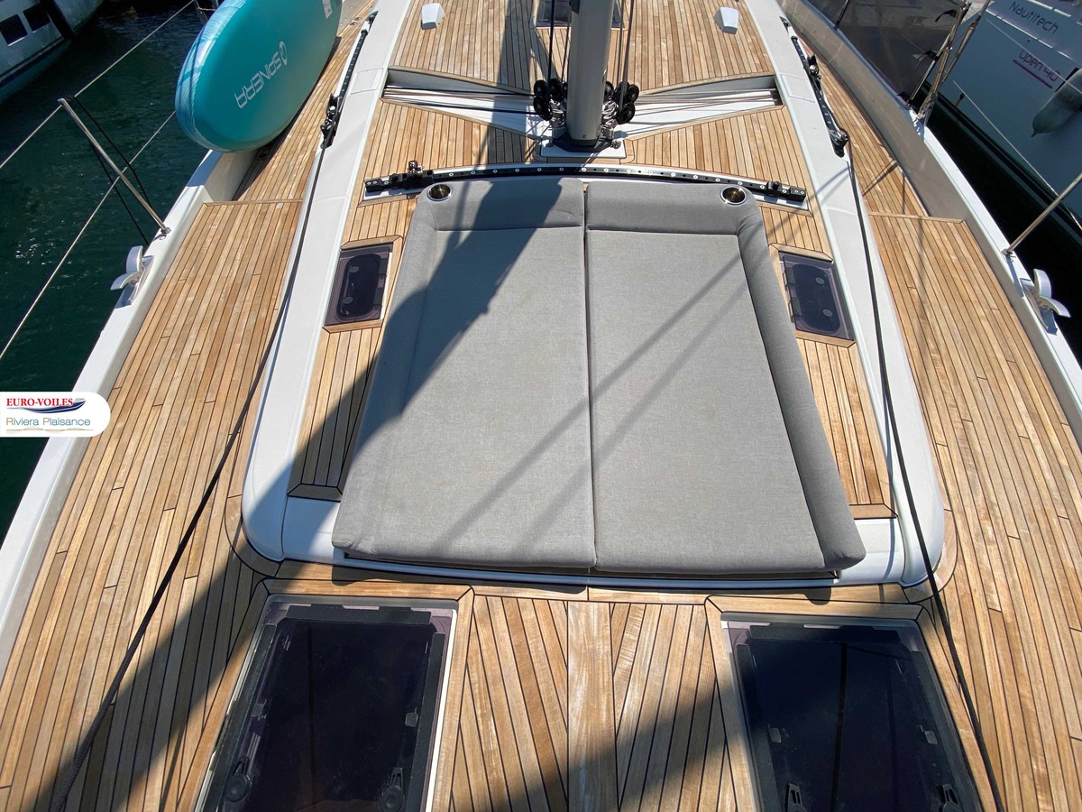 OCEANIS 60