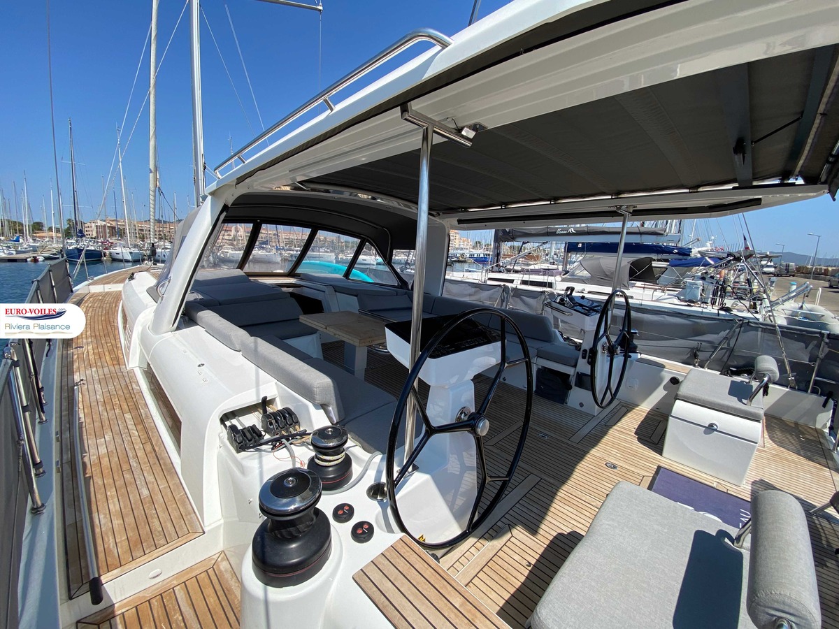 OCEANIS 60