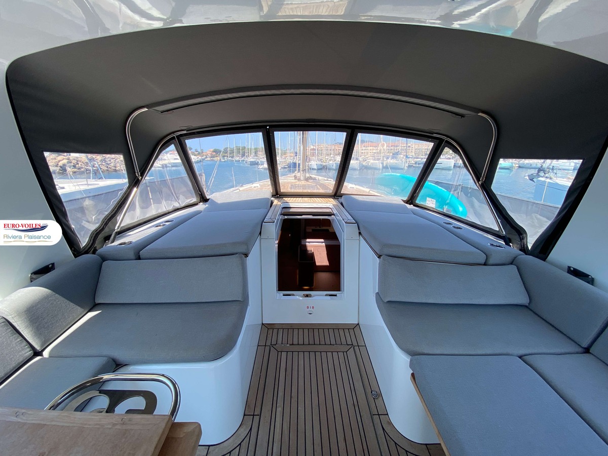 OCEANIS 60