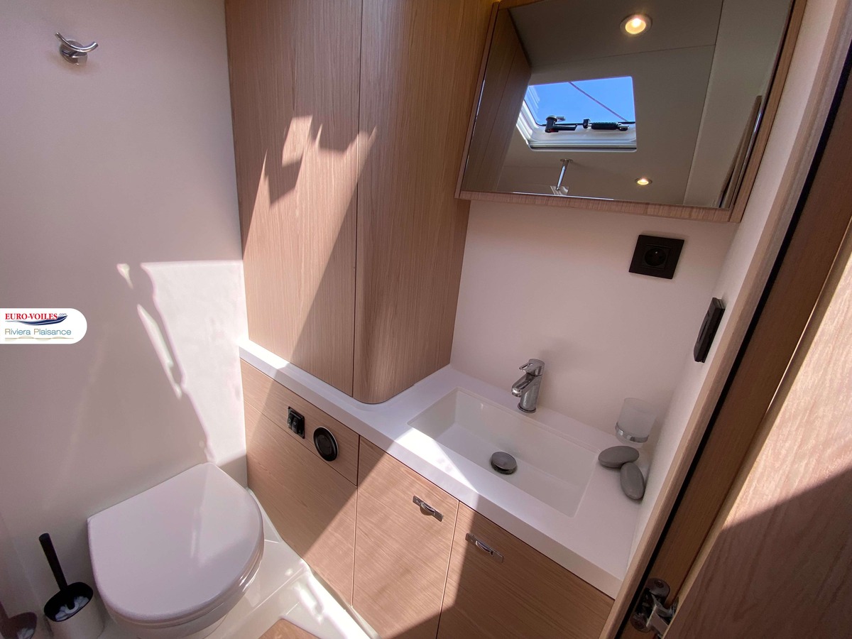 OCEANIS 60