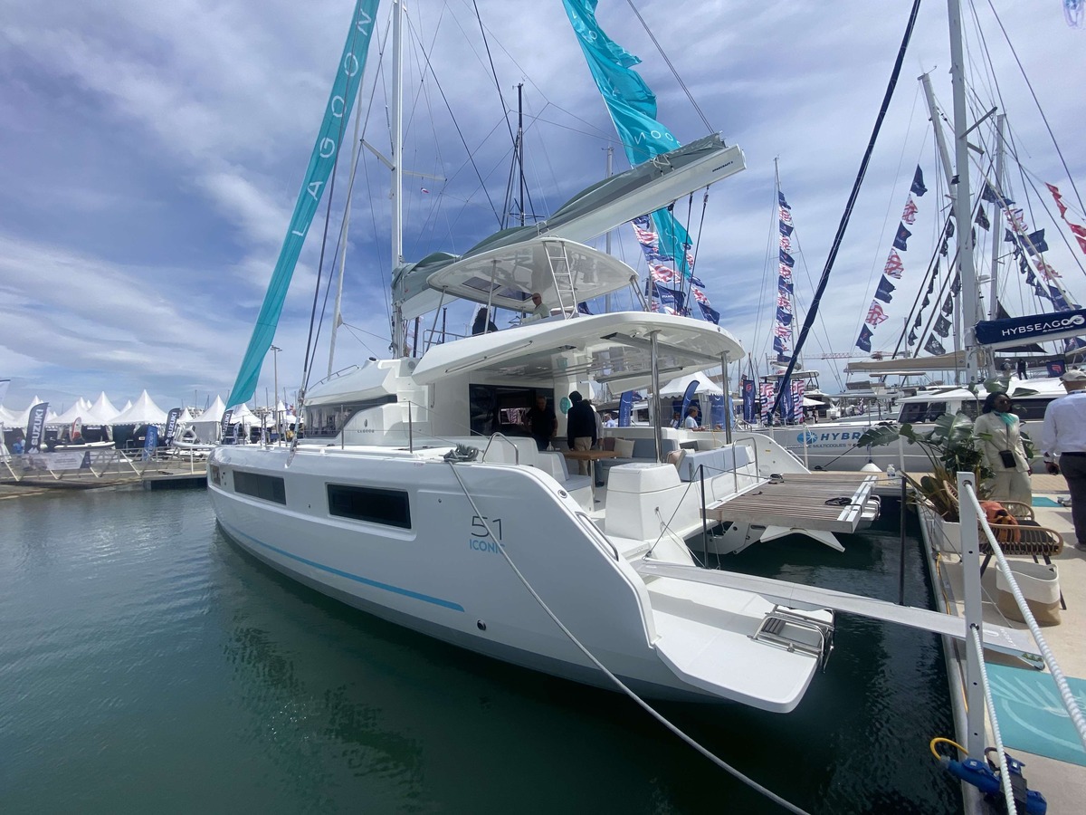 LAGOON 51