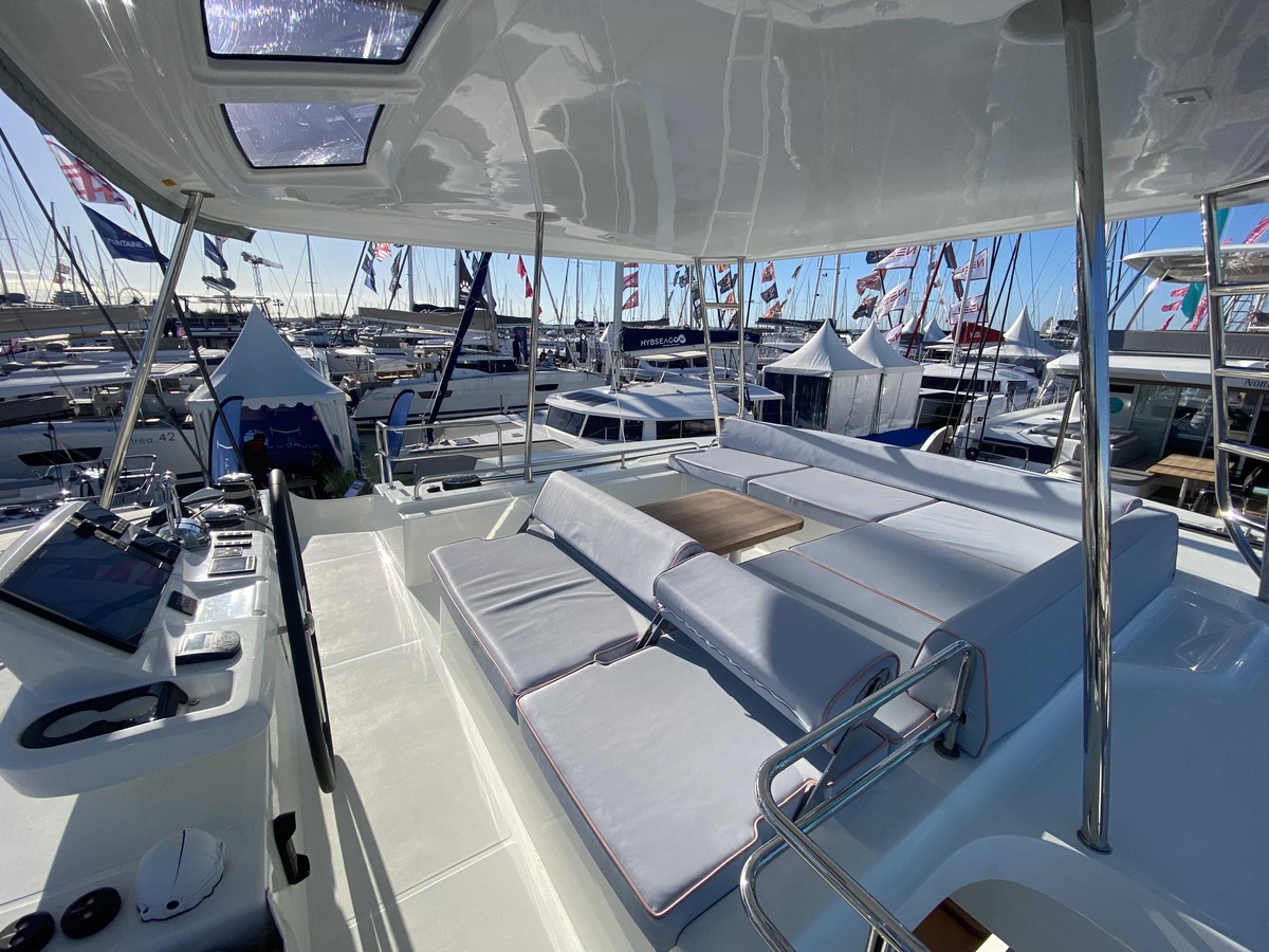 LAGOON 51