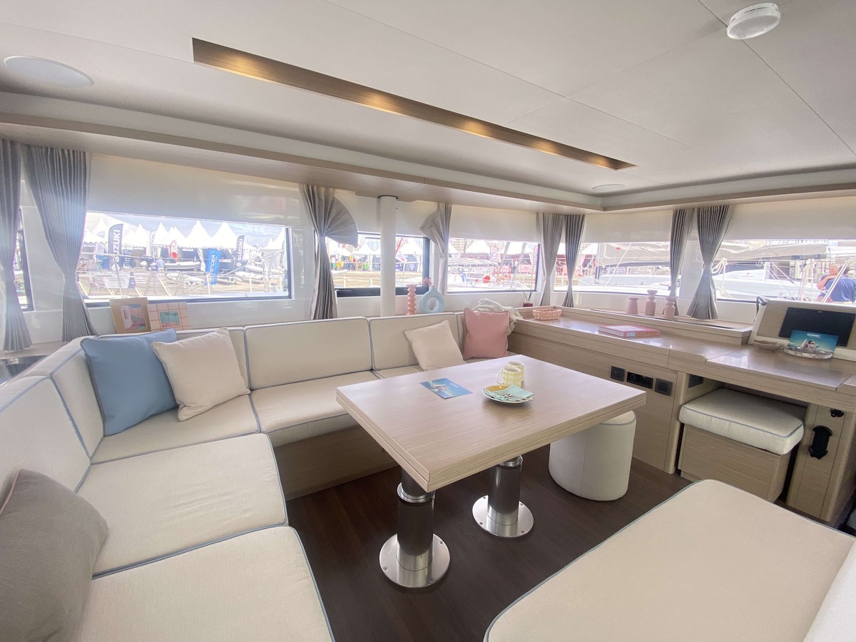LAGOON 51