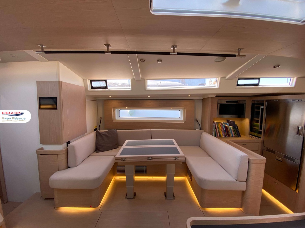 OCEANIS 60