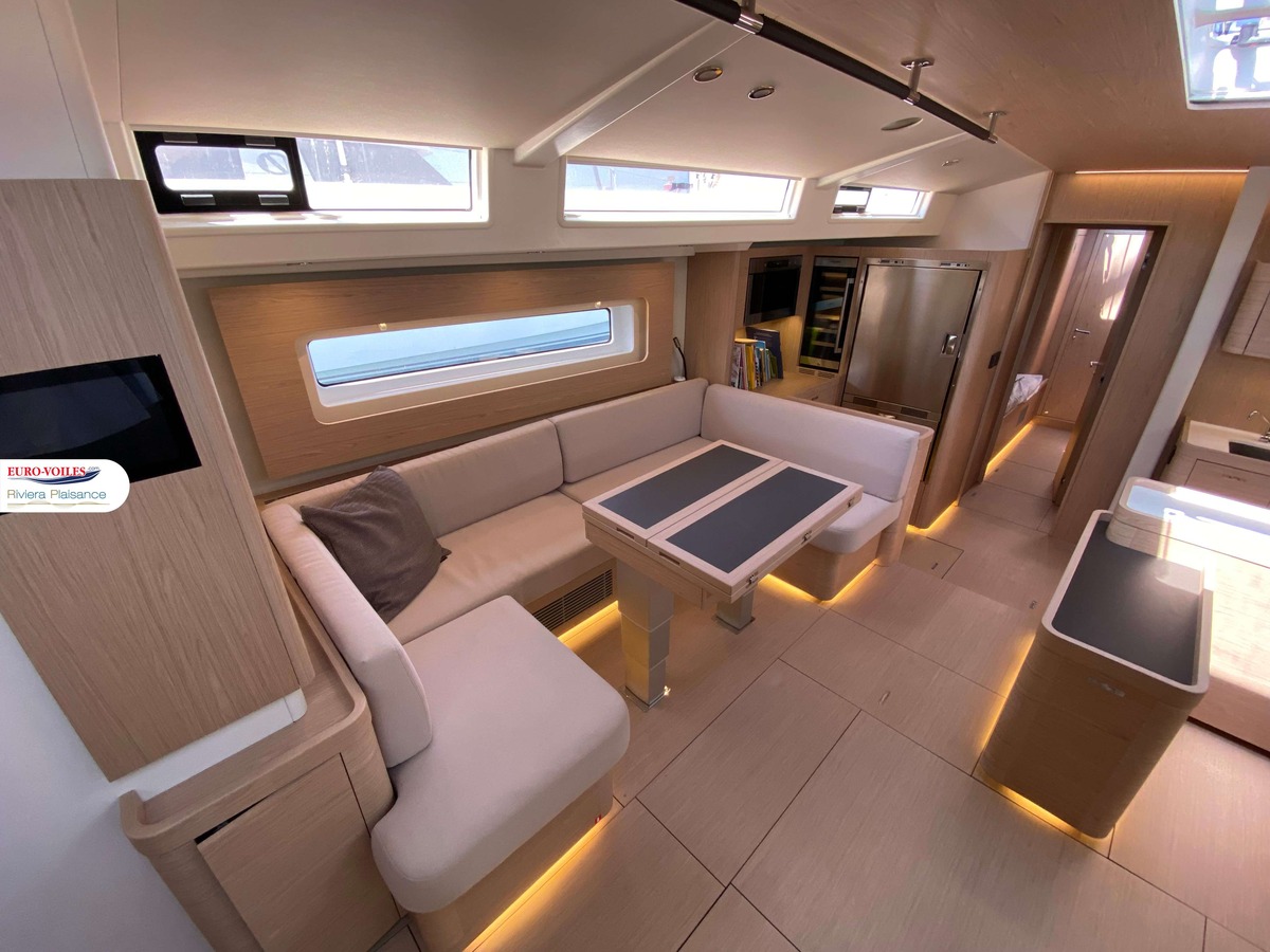 OCEANIS 60