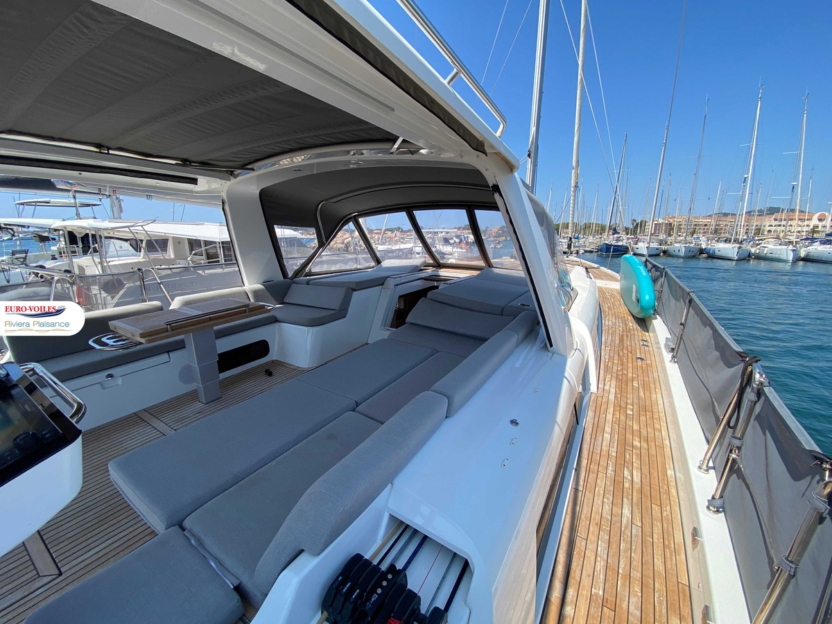 OCEANIS 60