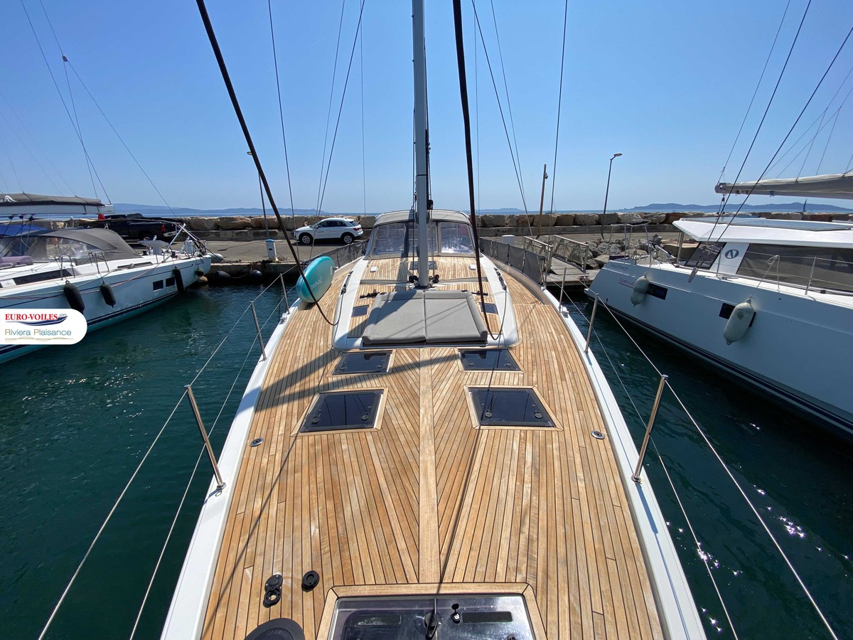 OCEANIS 60