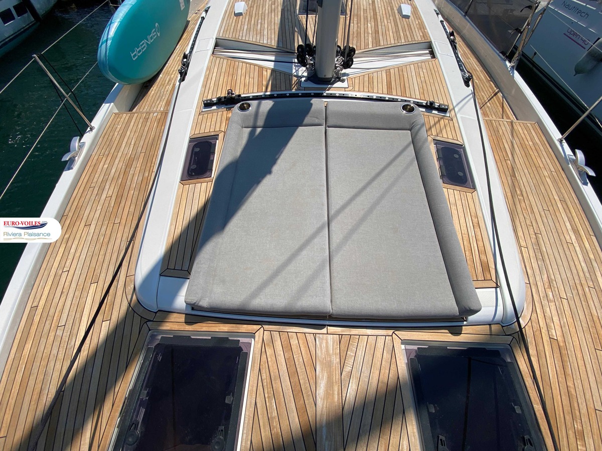 OCEANIS 60