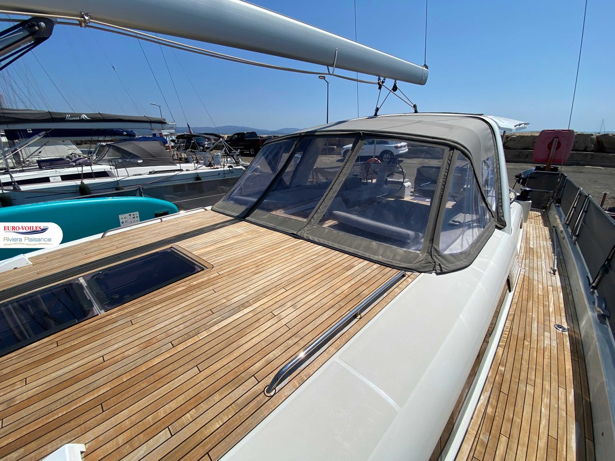OCEANIS 60