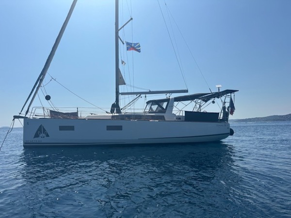 OCEANIS 38.1