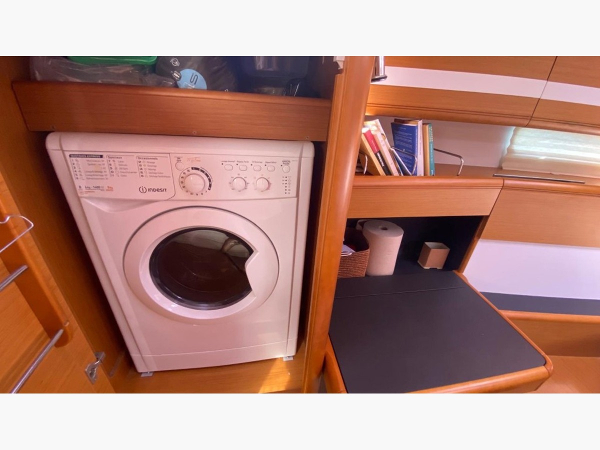 jeanneau  53