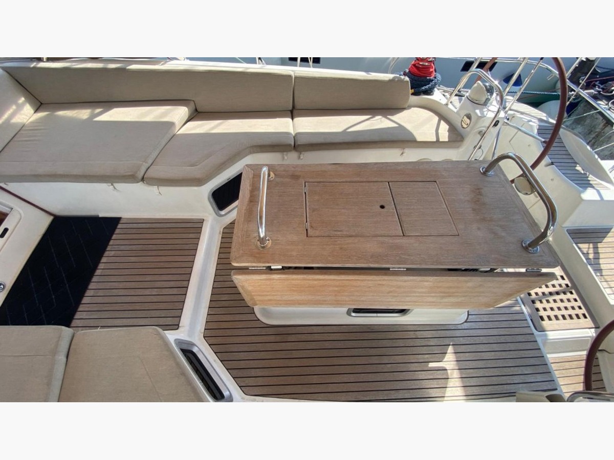 jeanneau  53