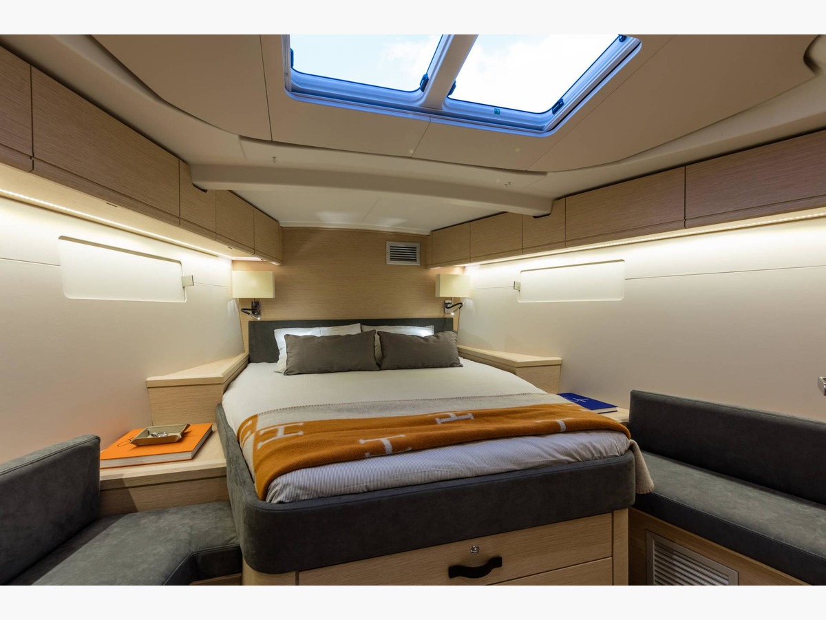 JEANNEAU YACHT 51