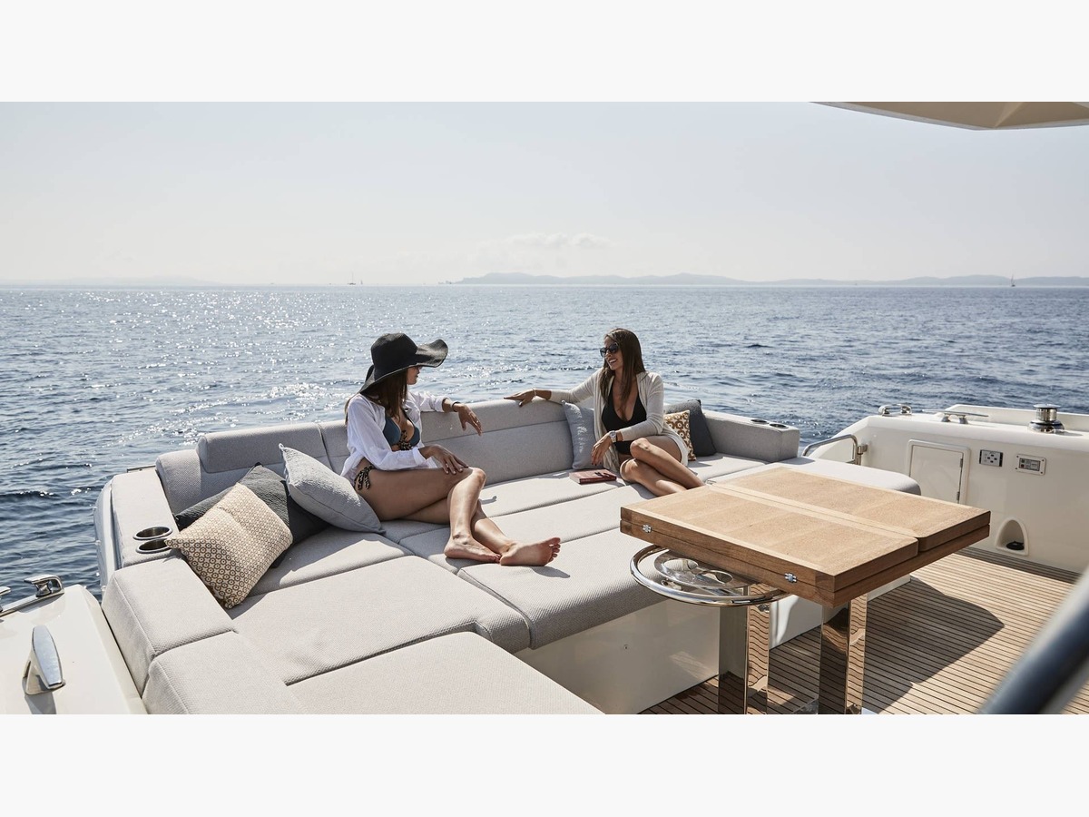PRESTIGE 590 FLY