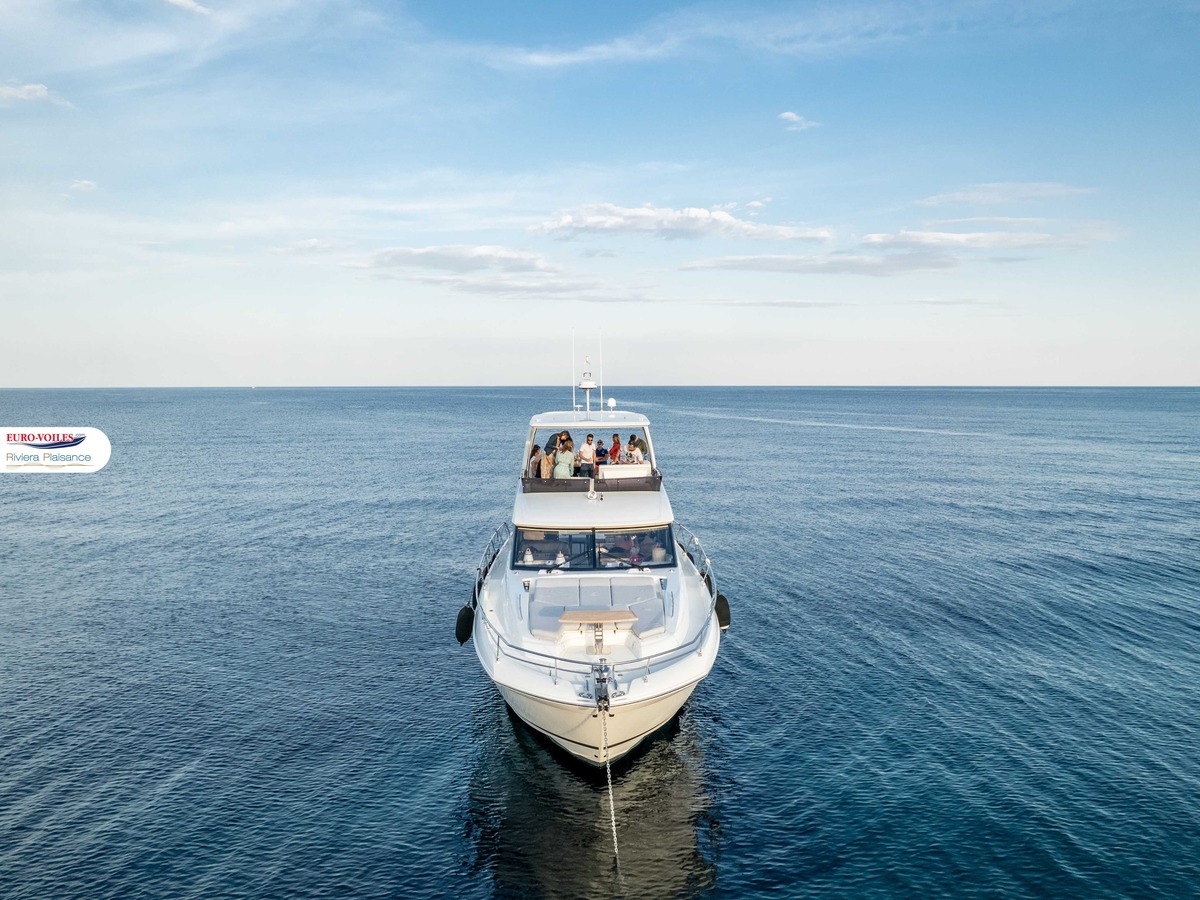 PRESTIGE 590 FLY