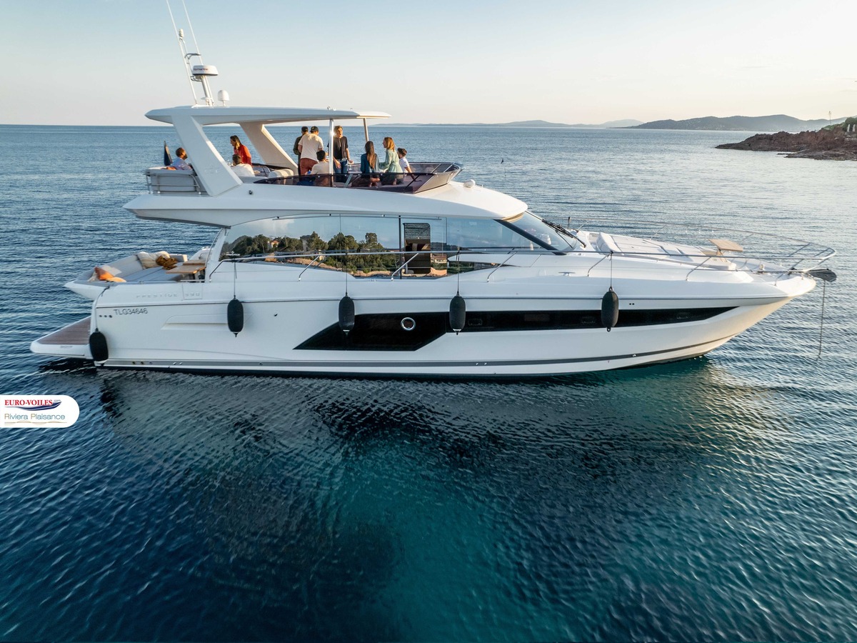PRESTIGE 590 FLY