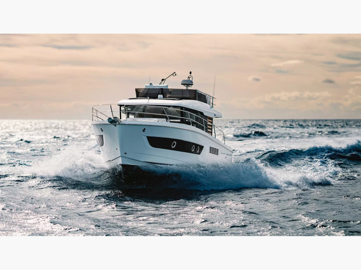 SWIFT TRAWLER 37 FLY