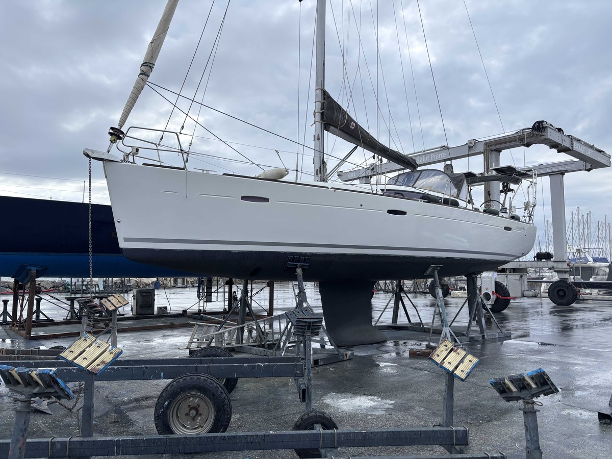 OCEANIS 43 