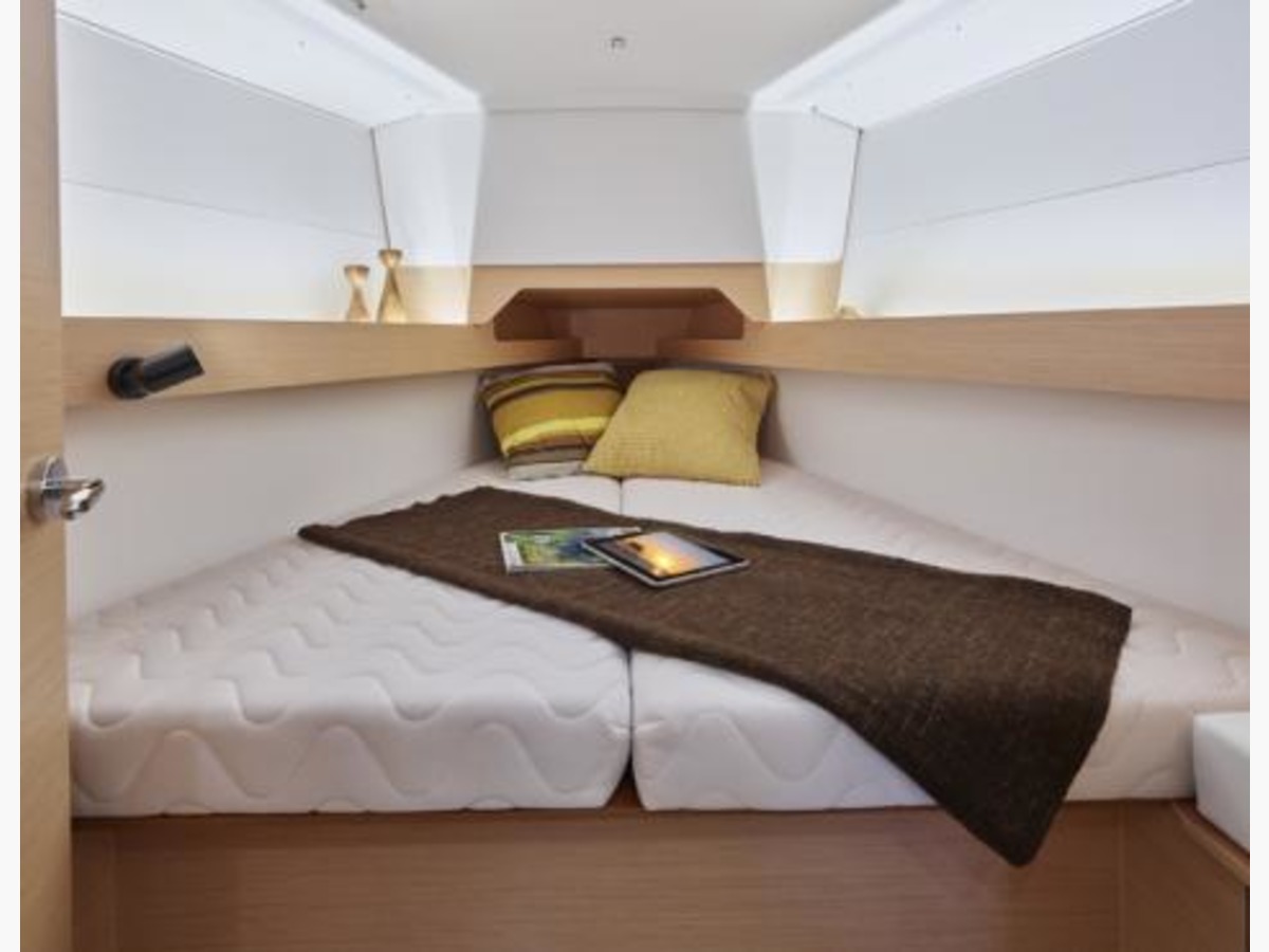 sun odyssey 349