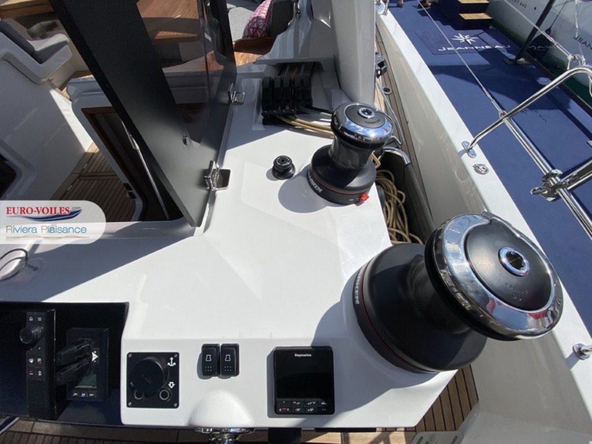 JEANNEAU YACHTS 55