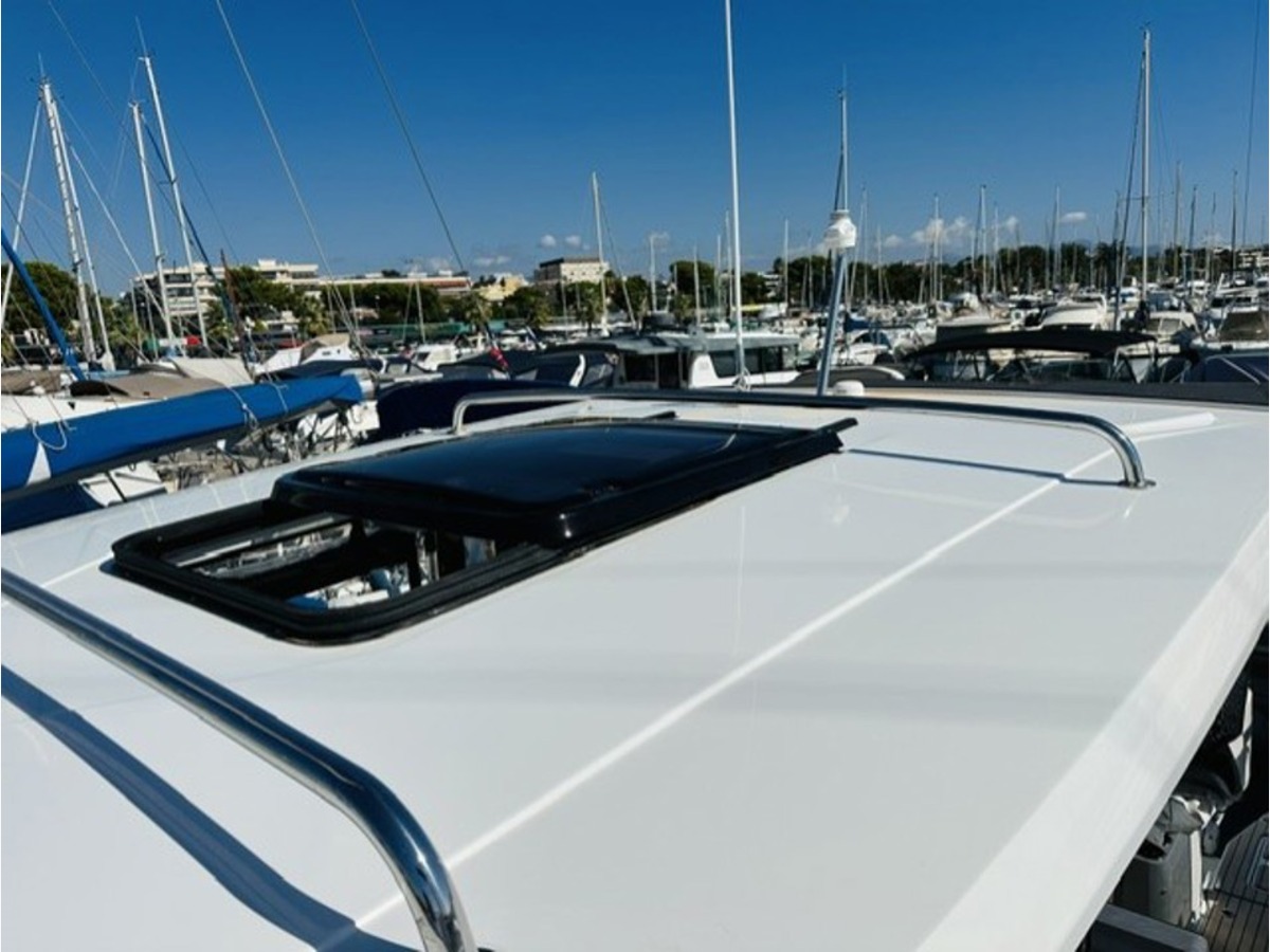 CAP CAMARAT 10.5 WA SERIE 2