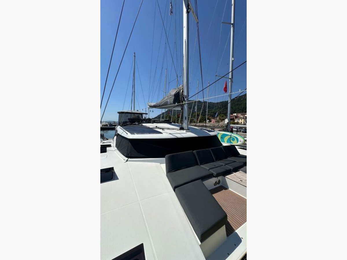 AURA 51