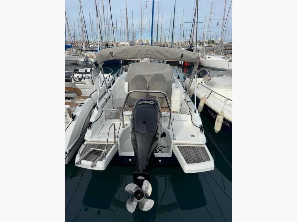 CAP CAMARAT 7.5 WA SERIE 2