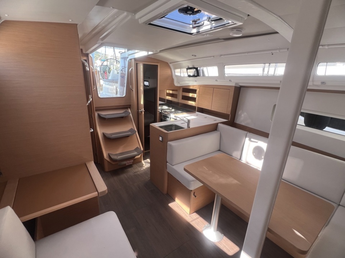 SUN ODYSSEY 380