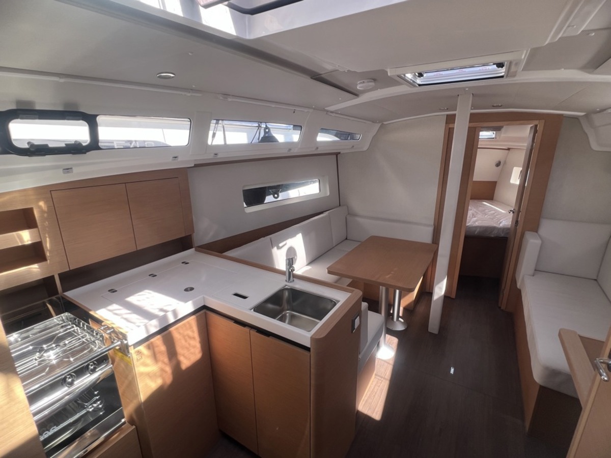 SUN ODYSSEY 380