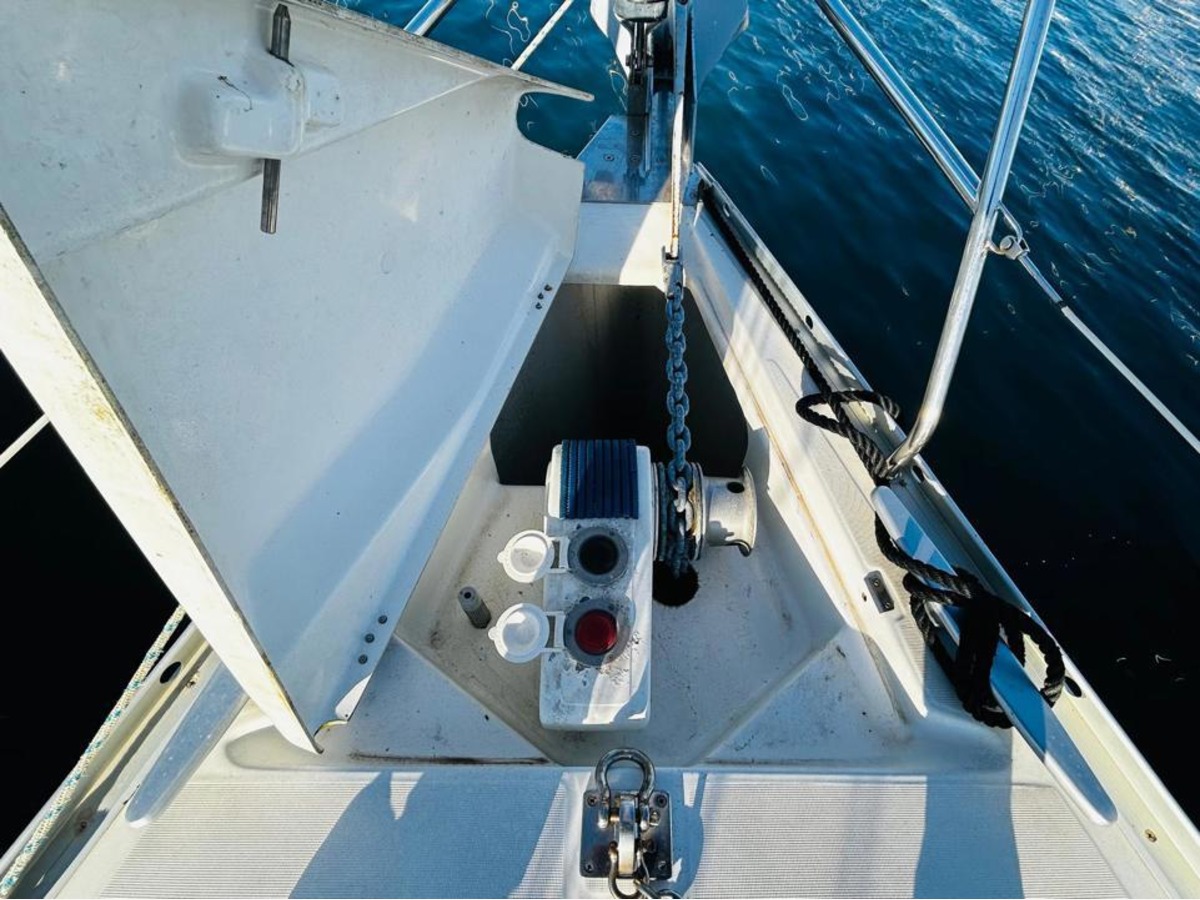 OCEANIS 393