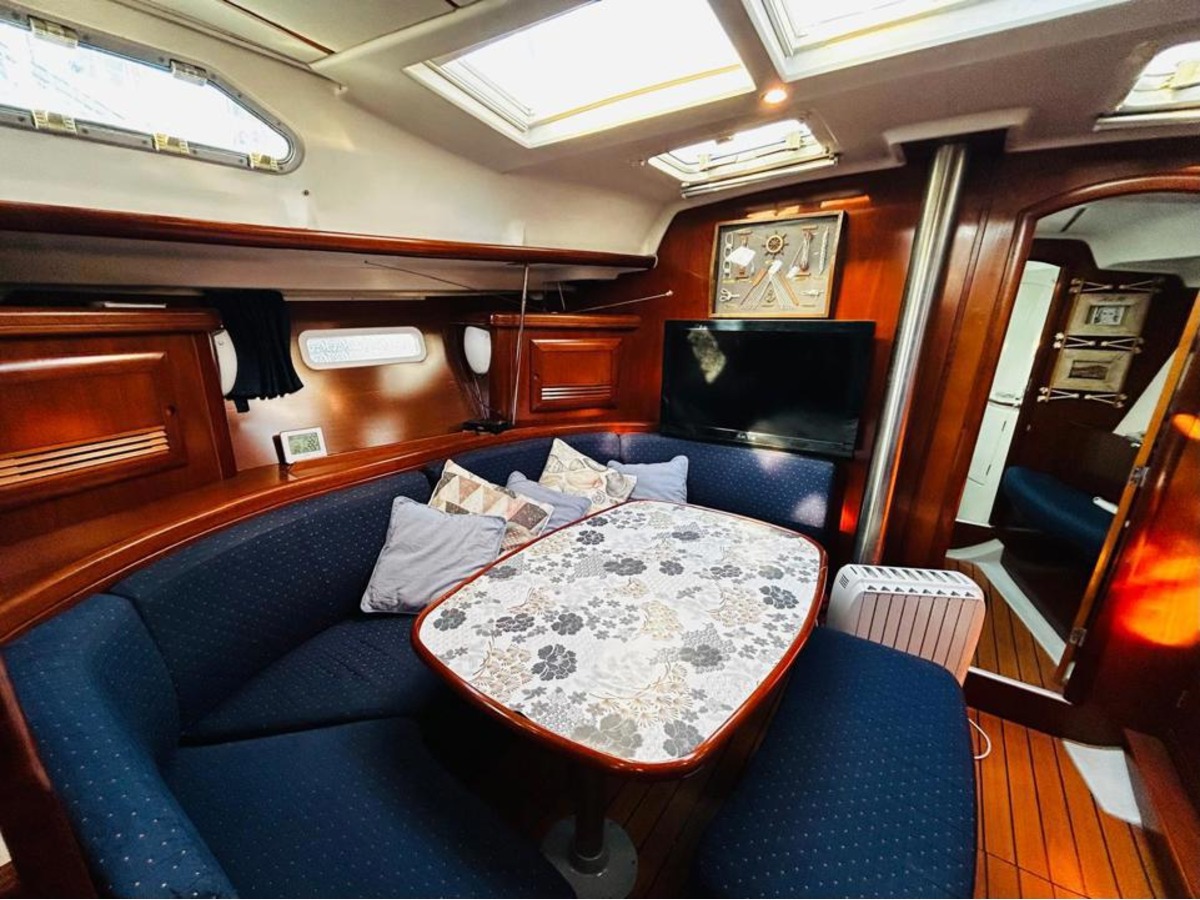 OCEANIS 393